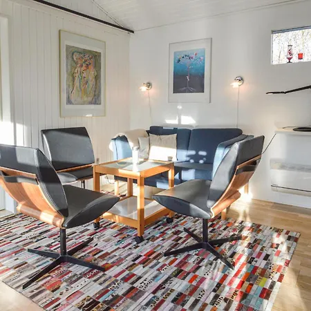 Holiday home 3 Bedroom Cozy In *